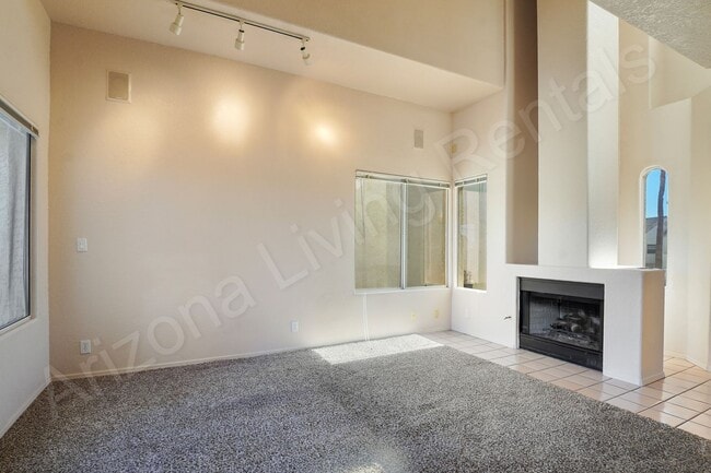 Building Photo - CONDO ON THE GREEN