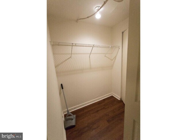 Building Photo - 130 Arch St