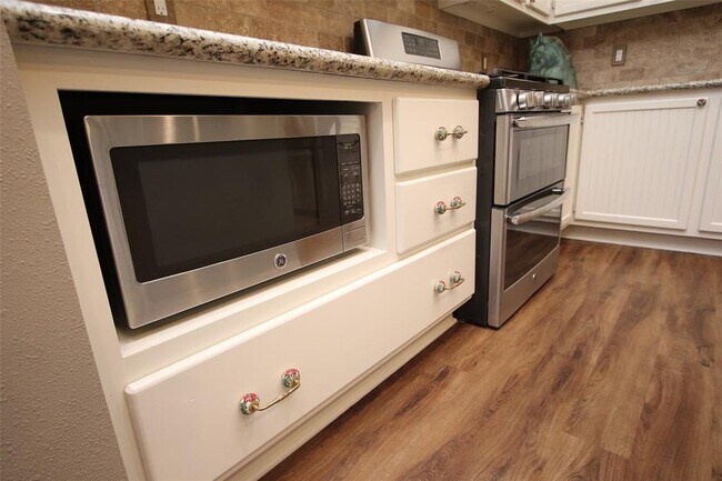 Building Photo - 6 Leaf Trace Ct