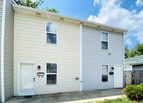 Building Photo - 168 Montmullin St