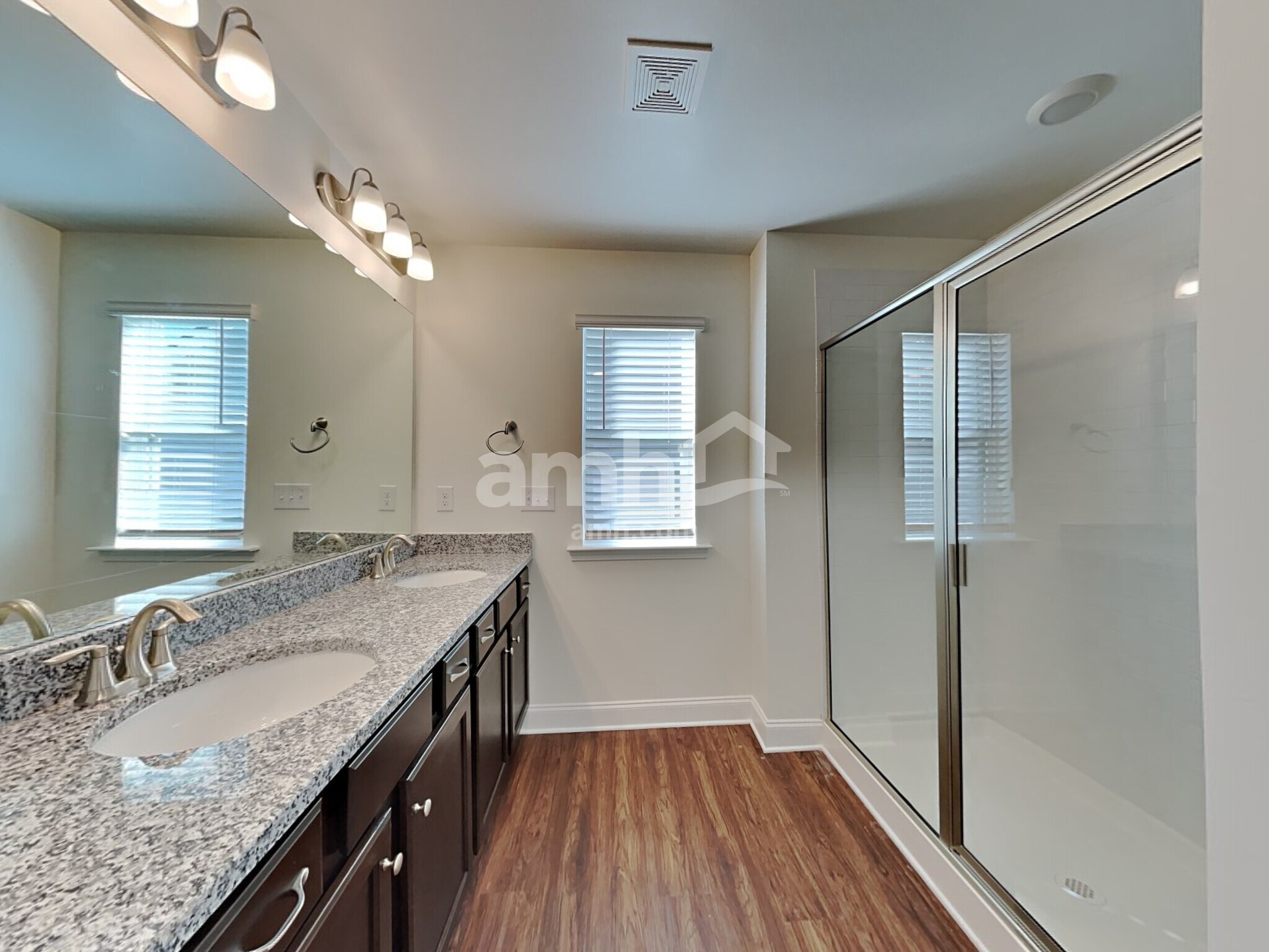 Building Photo - 157 Larragan Dr