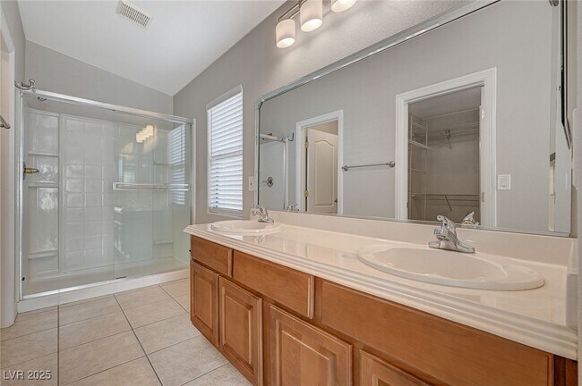 Building Photo - 9140 Forest Willow Ave