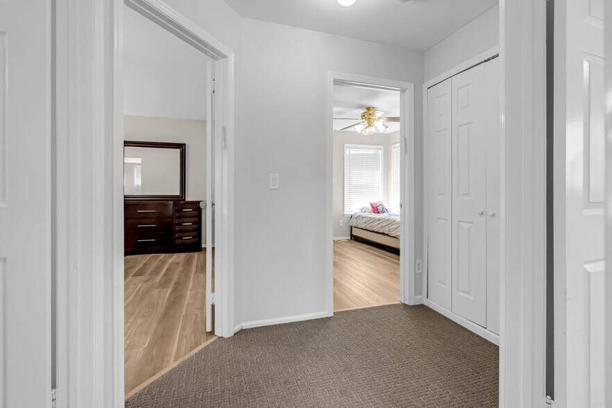 Building Photo - 6 Cattail Dr