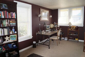 Building Photo - Charming Victorian Home Near the University of Utah