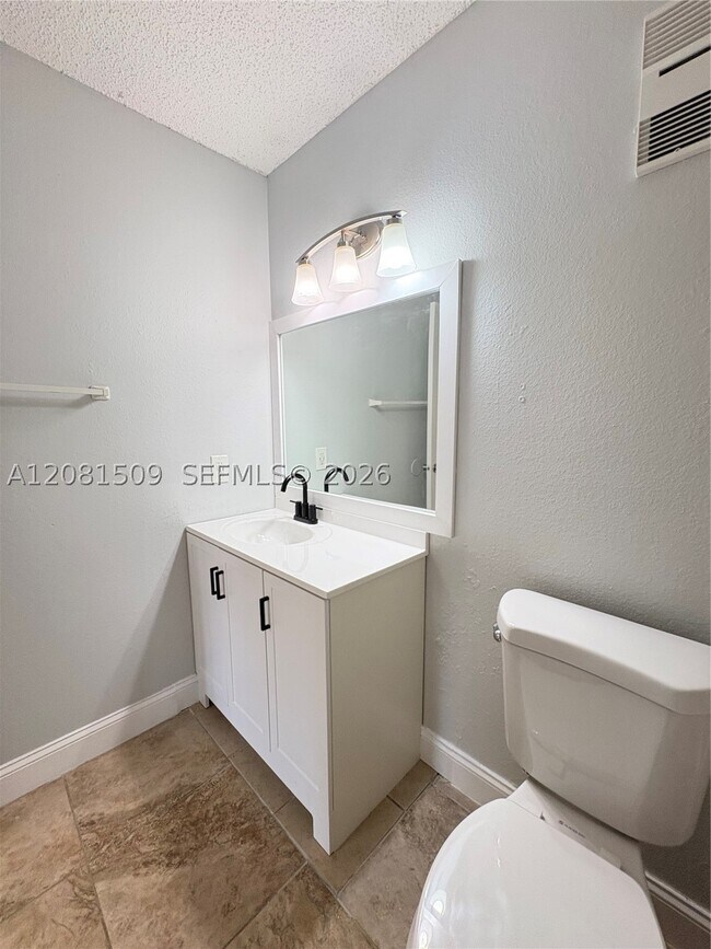 Building Photo - 10501 SW 155th Ct