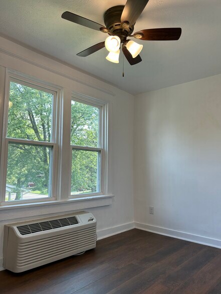 Building Photo - 1700 S College St