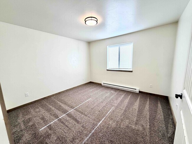 Building Photo - 1048 Enterprise Dr