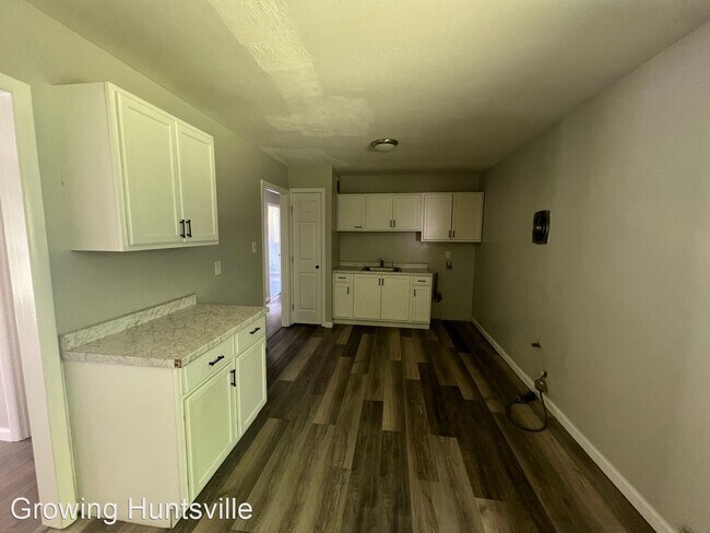 Building Photo - 3 br, 2 bath House - 2261 Norwood Dr