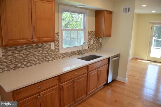 Building Photo - 9012 Paddock Ln