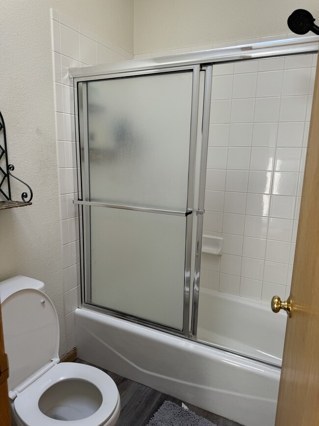 Building Photo - 2500 Kinnickinnick Rd