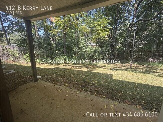 Building Photo - 412 Kerry Ln
