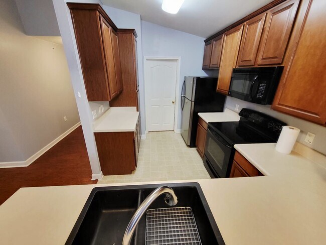 Building Photo - 339 Westbend Dr