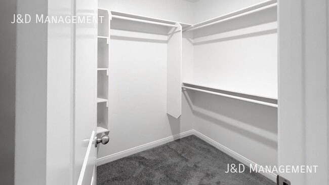 Building Photo - 1136 Fresno St