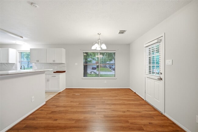 Building Photo - 3814 Apple Hollow Ln