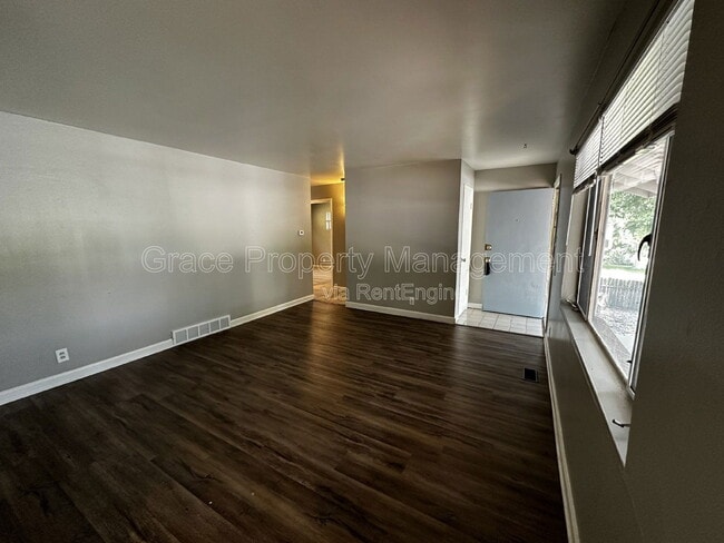 Building Photo - 9295 Ciancio St