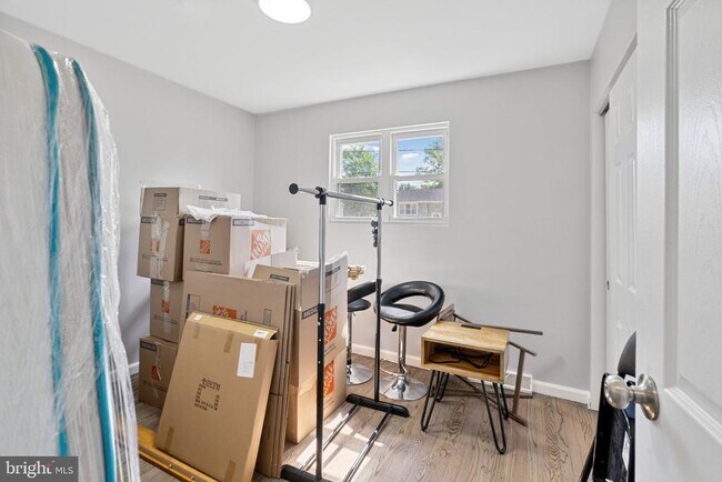 Building Photo - 501 Bloomfield Dr