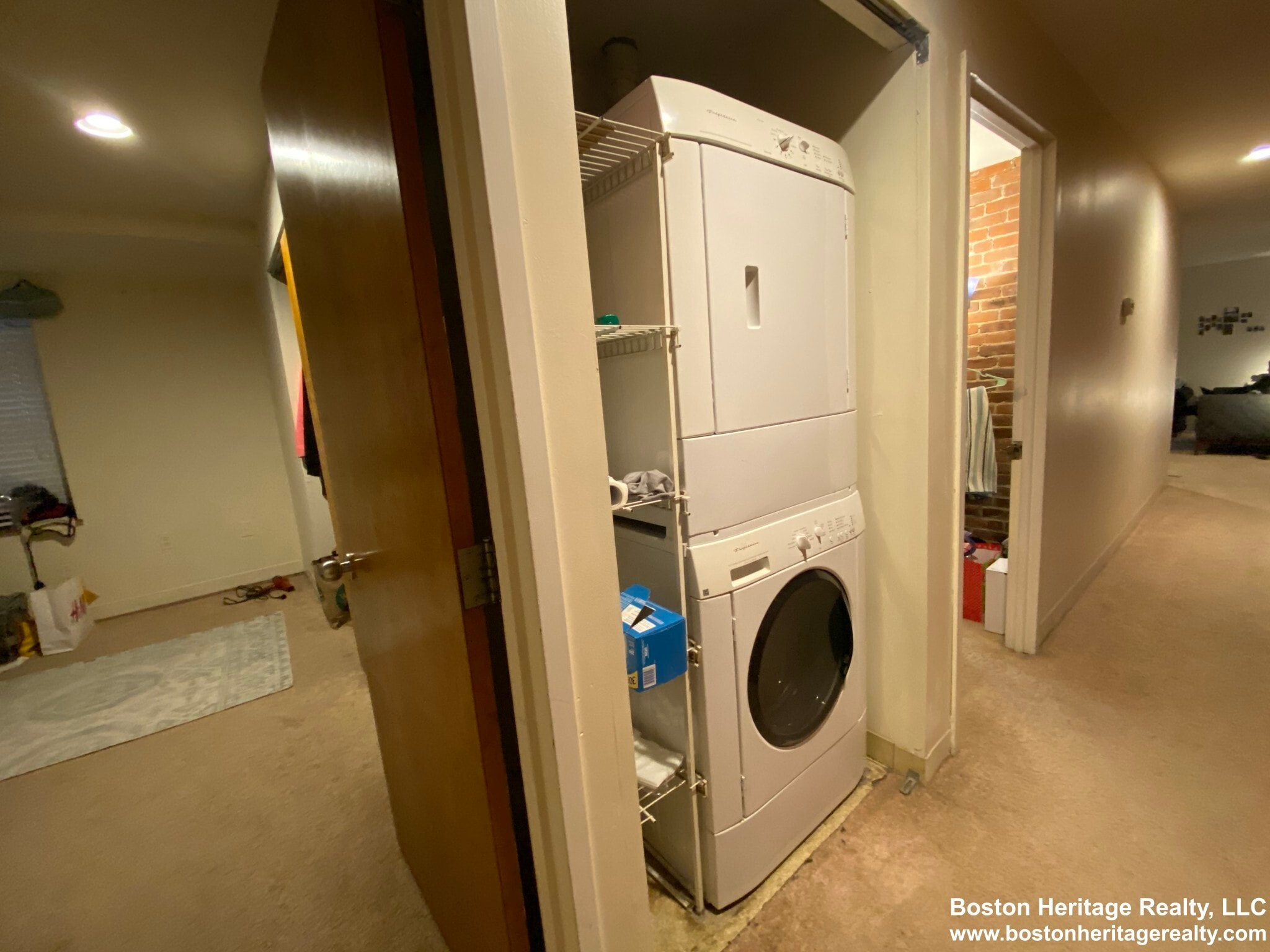 Building Photo - 95 Gainsborough St