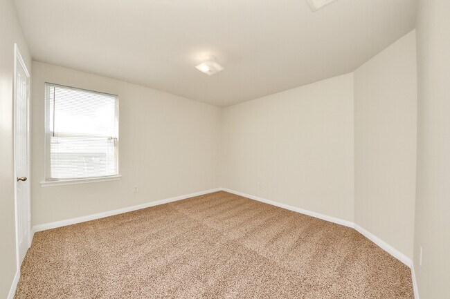 Building Photo - 26914 Springflight Ln