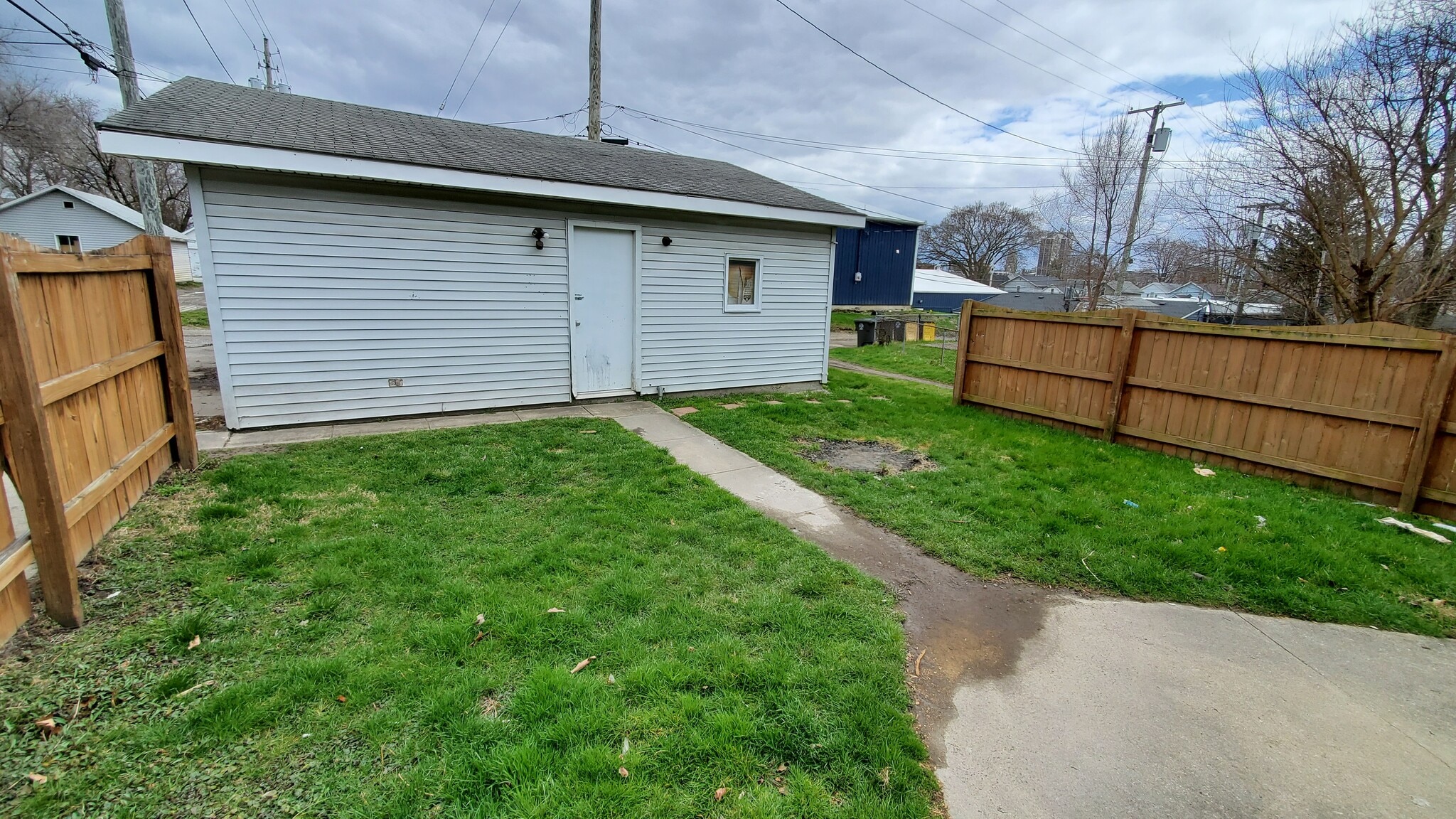 Building Photo - 1642 Short St