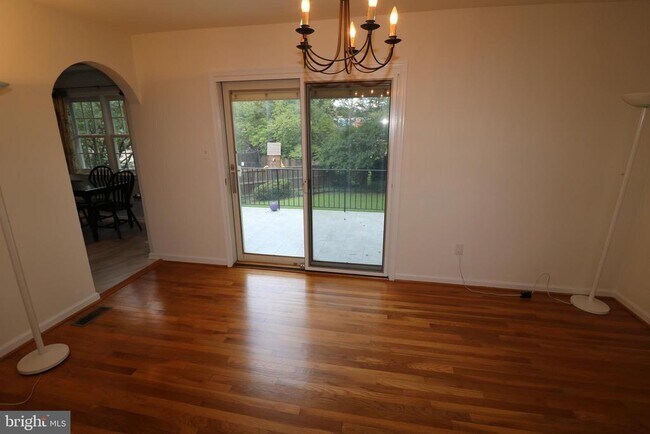 Building Photo - 6113 Dunleer Ct