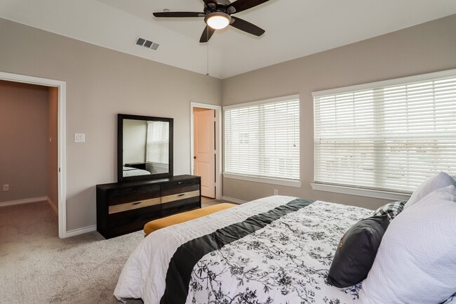 Floorplan - The Residences at Rayzor Ranch