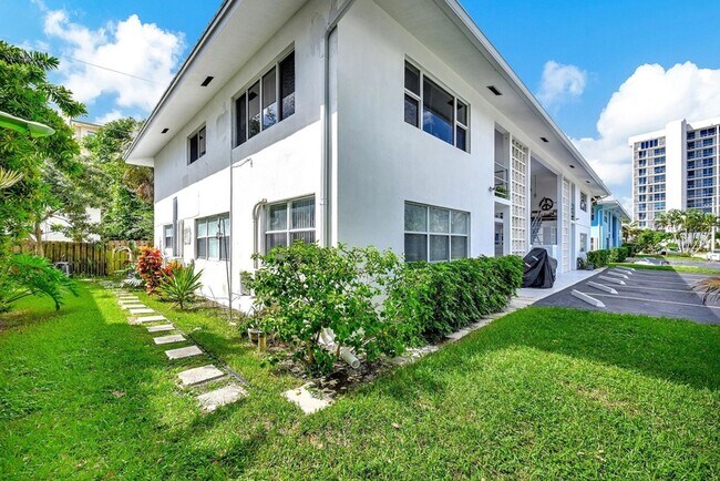 Building Photo - 3208 Colony Club Rd