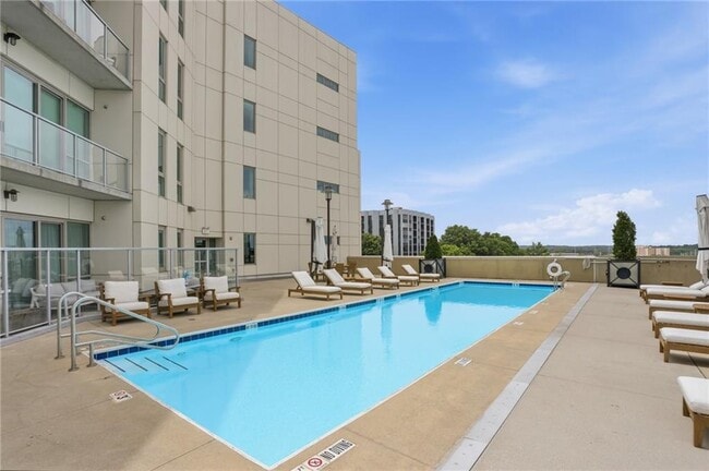 Building Photo - 1100 Howell Mill Rd NW