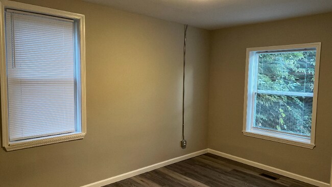 Building Photo - 993 Cleveland Ave