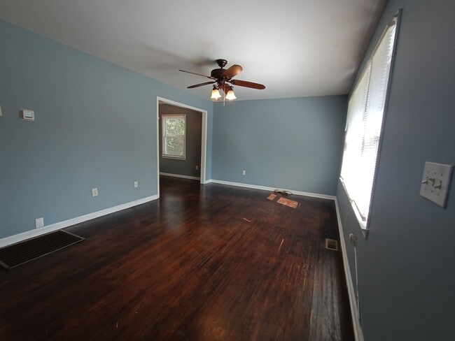 Building Photo - Half off first month rent move in special