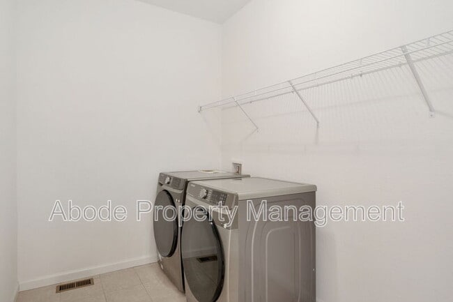Building Photo - 2418 Cottongrass Ave