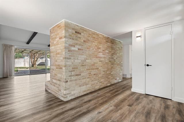 Building Photo - 12611 High Meadow Dr