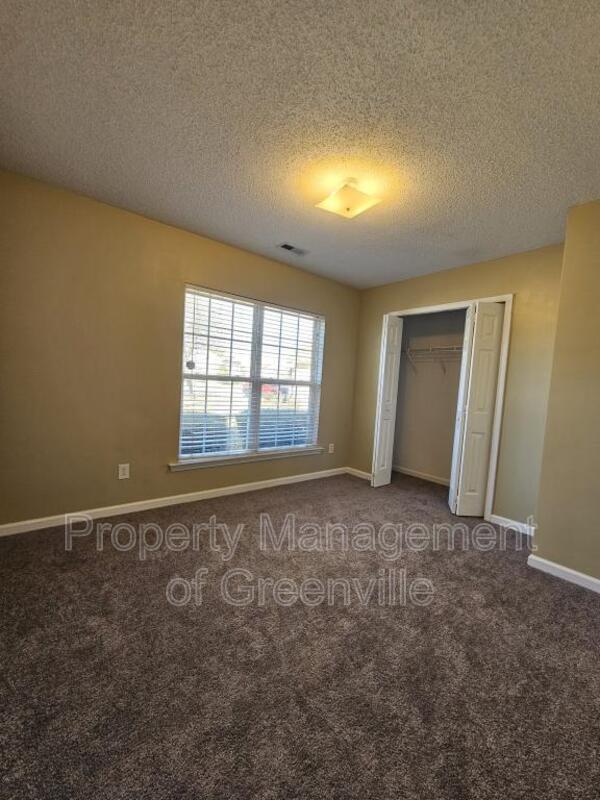 Building Photo - 406 Flanders Ct