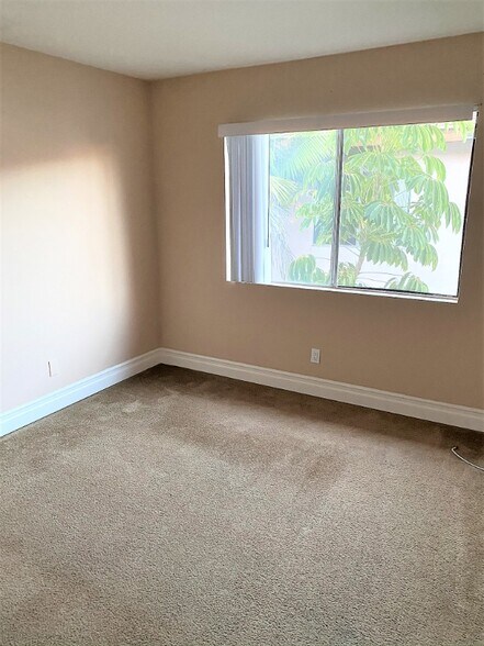 Building Photo - 139 Avenida Miramar