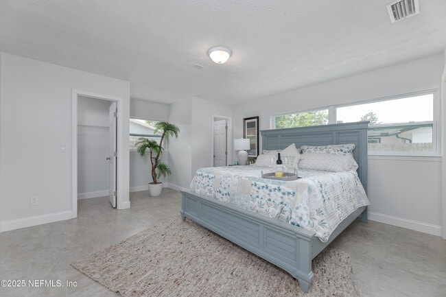 Building Photo - 7869 Jolliet Dr