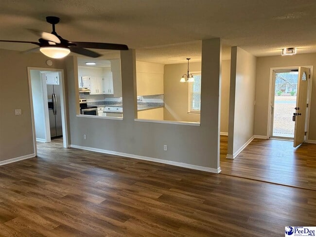 Building Photo - 1052 Wellington Dr