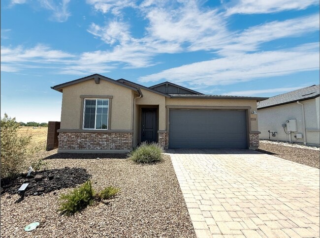 Primary Photo - Beautiful 3-Bedroom Home for Rent in Saddl...