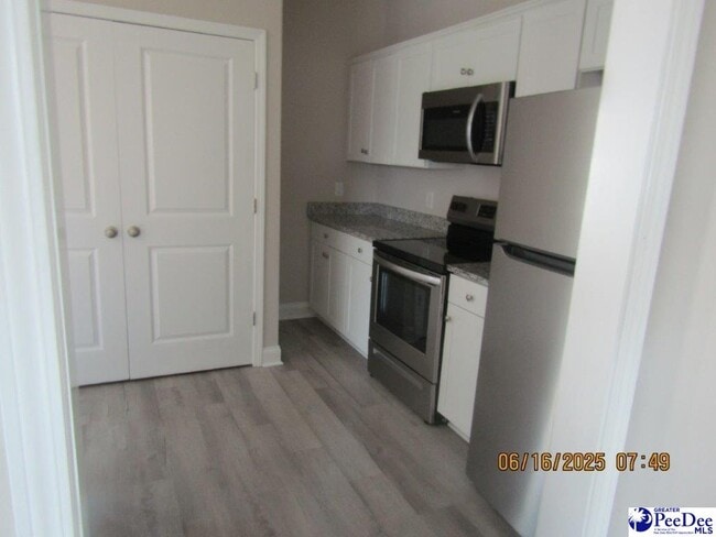 Building Photo - 2890a Jubilee Dr
