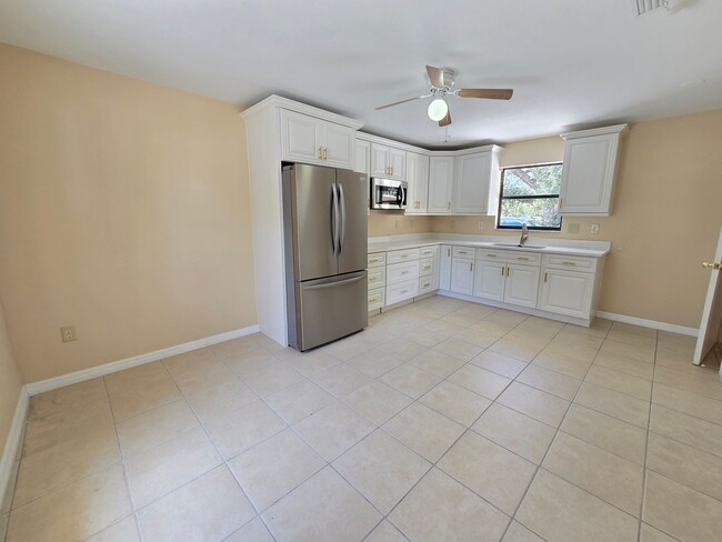 Building Photo - 3125 Irving St