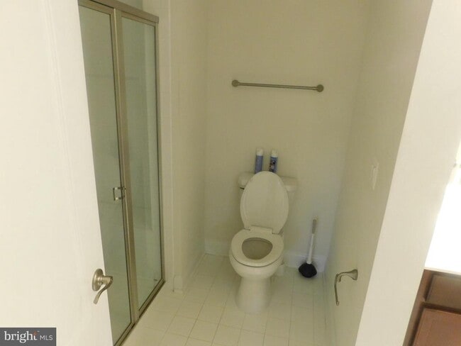 Building Photo - 23646 Glenmallie Ct