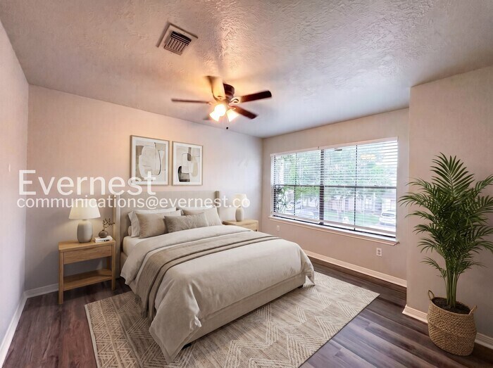 Building Photo - 7842 Royan Dr