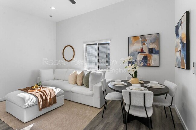 Building Photo - 8353 Ivory Coast Dr