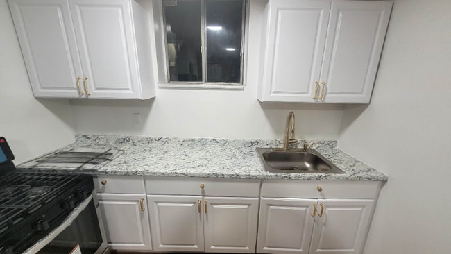 Building Photo - 787 Vose Ave