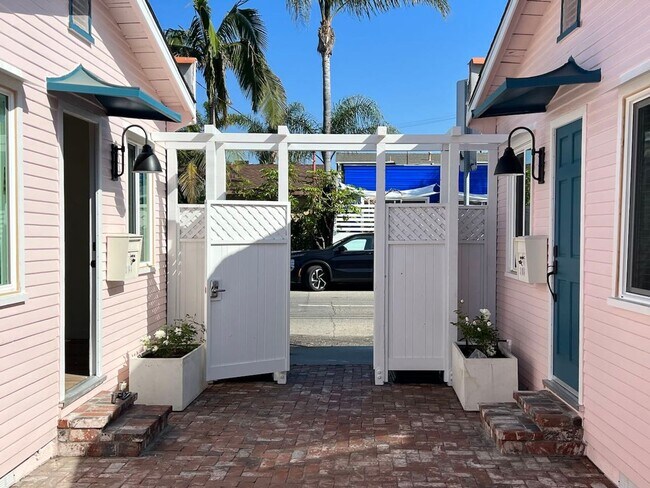 Interior Photo - Venice Cottages