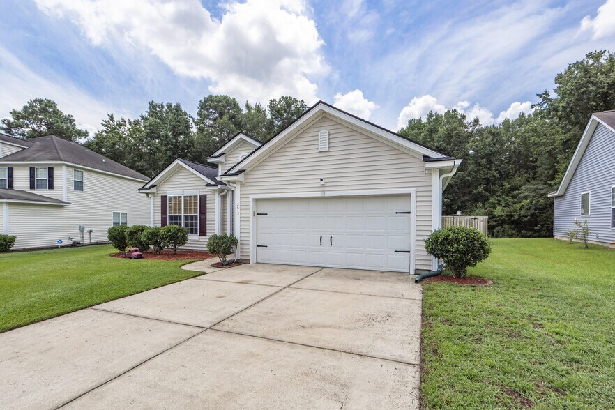Building Photo - 2613 Spivey Ct