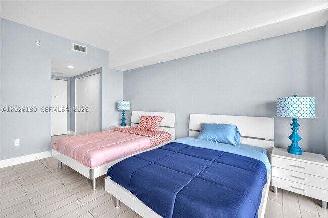 Building Photo - 2602 E HALLADALE T3105
