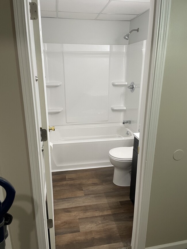 Building Photo - 1952 Ball Ave NE