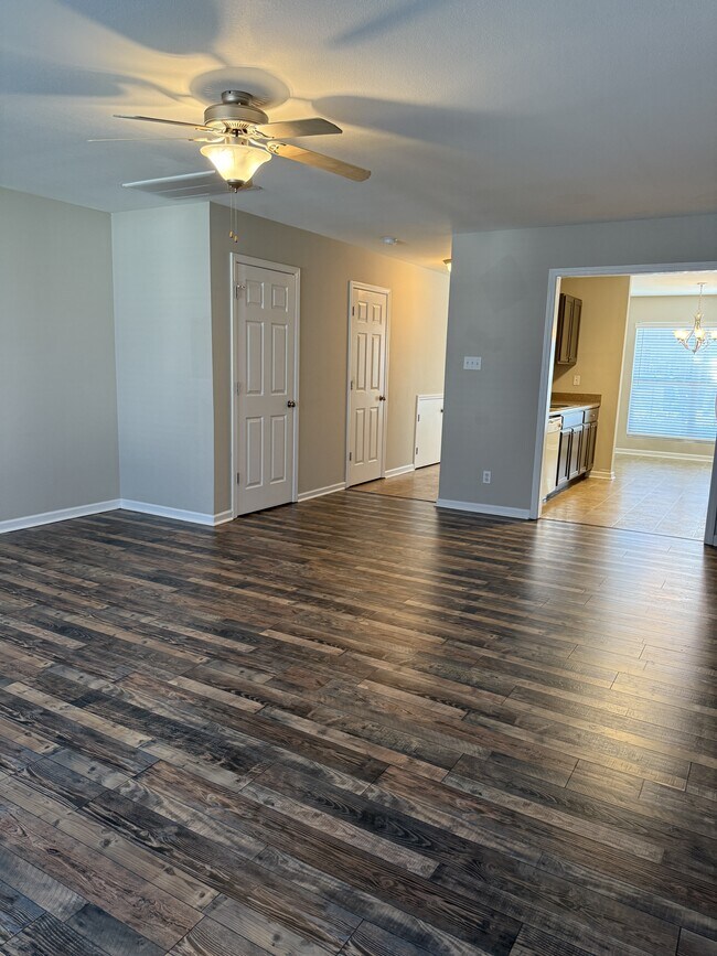 Building Photo - 764 Casey Ln