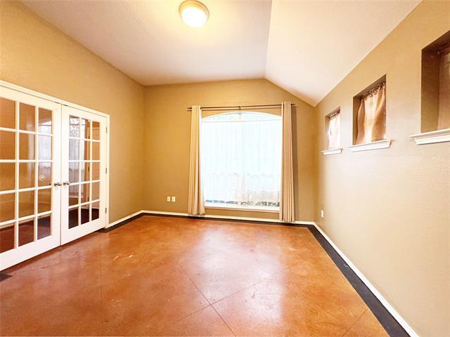 Building Photo - 724 Red Elm Ln
