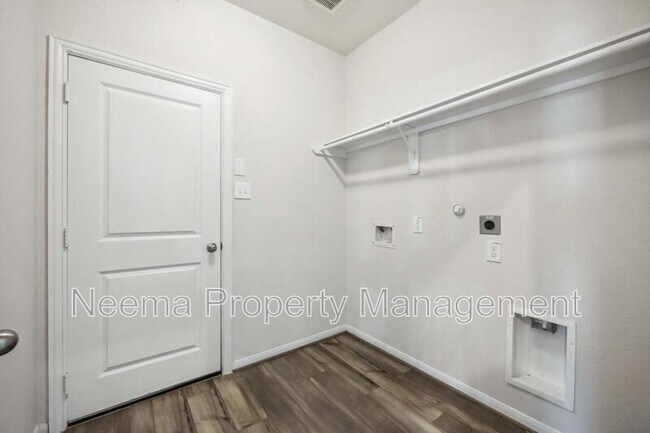 Building Photo - 20983 New Proper Dr