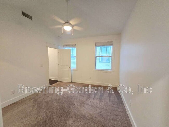 Building Photo - 6539 Thunderbird Dr